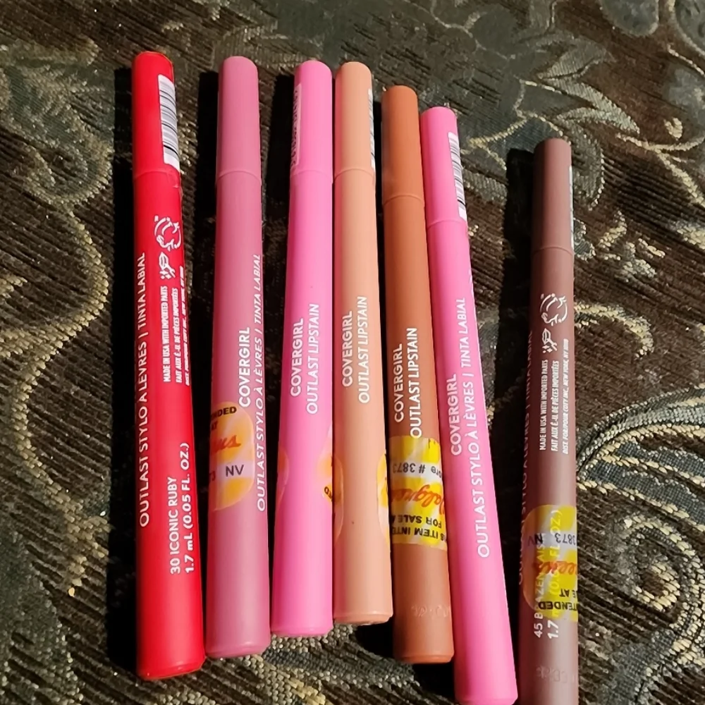 LIPSTICKS GALORE! - Picture 8 of 14